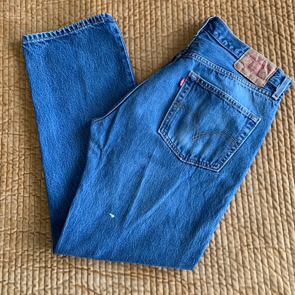 vtg '90s Levi’s 501 button fly jeans